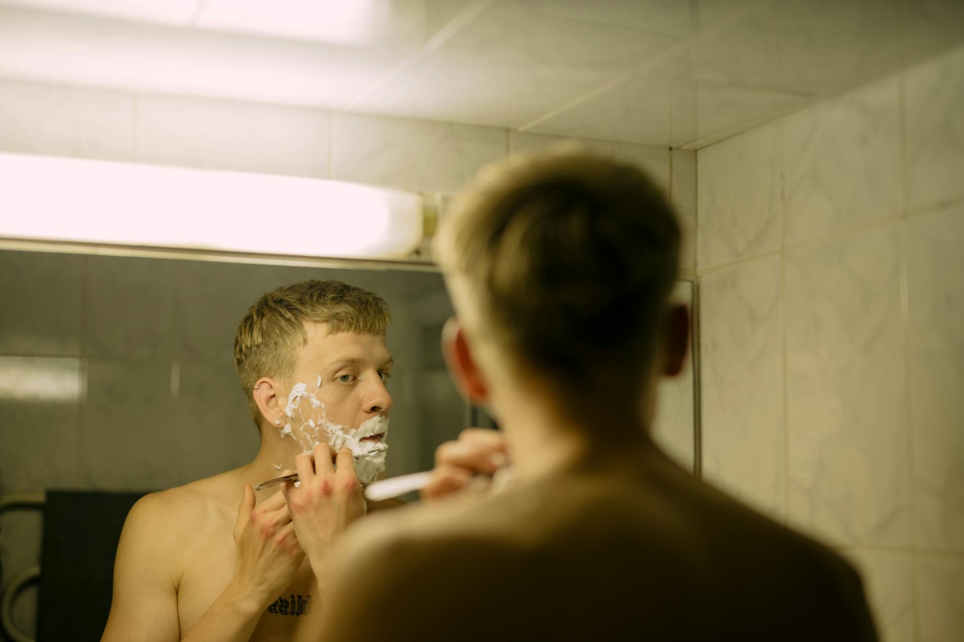 10 Grooming Habits Every Man Should Build in His 30s