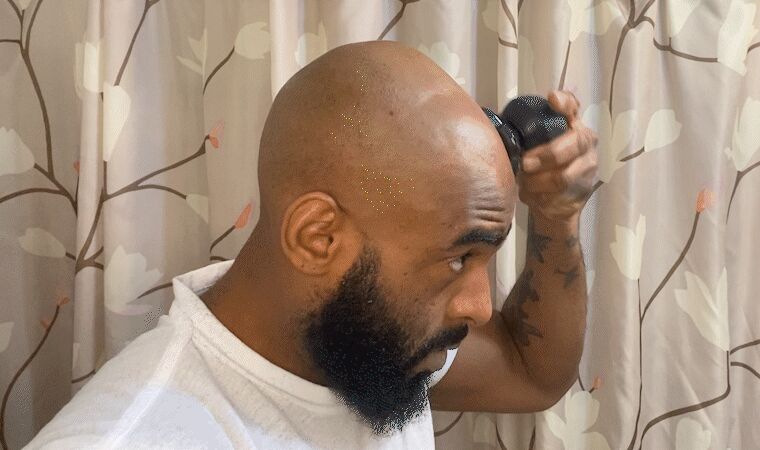 Groomie BaldiePro head shaver unboxing welcome kit components