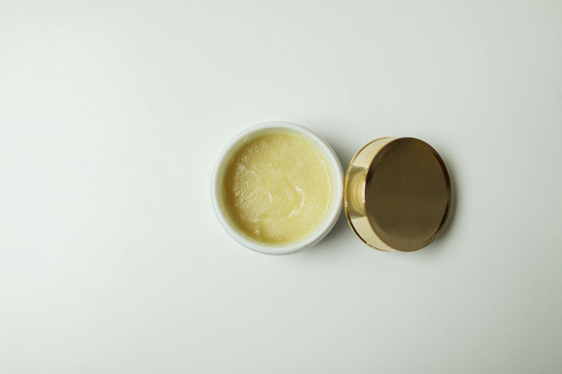 Anti-Wrinkle Eye Cream vs. Eye Devices: Which One Actually Delivers Results?