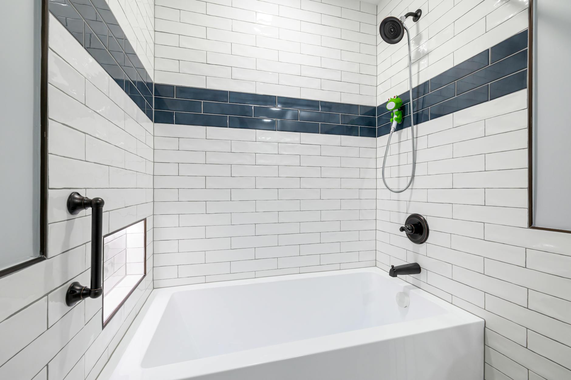 Synoshi Pro Power Scrubber Review 2026: We Tested It for 30 Days