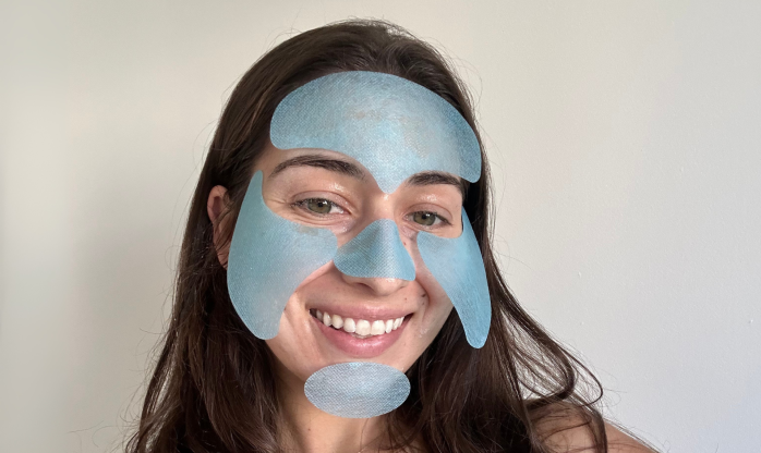 Vanish DrySerum Serenity product shot showing nanofiber acne mask packaging