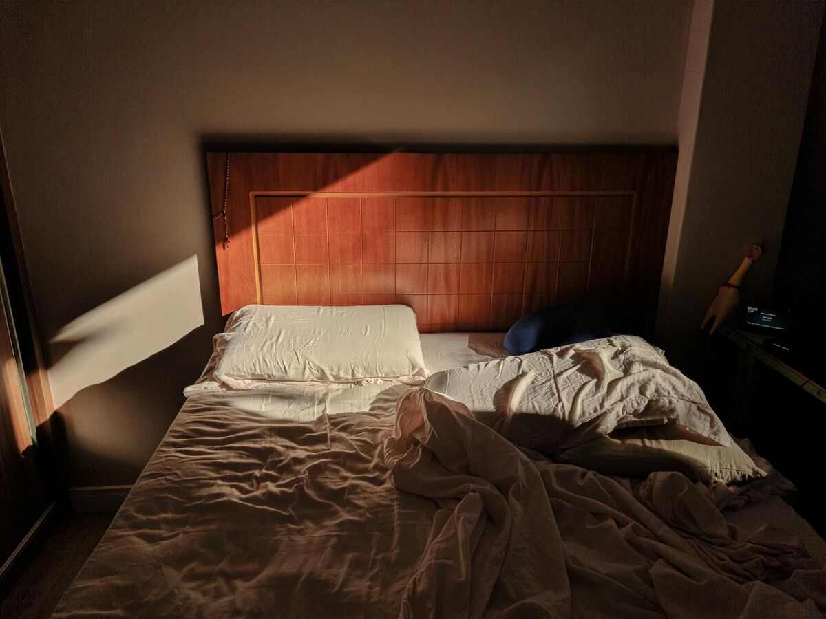 Why Your Fitted Sheet Keeps Coming Off — and 7 Things That Actually Fix It